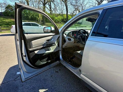 Used 2016 GMC Terrain SLE image 9