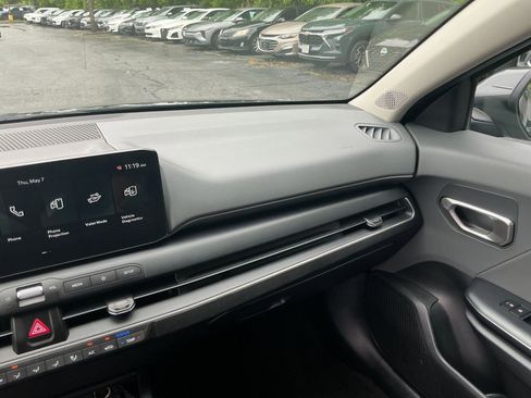 Used 2025 Kia K4 FWD image 31