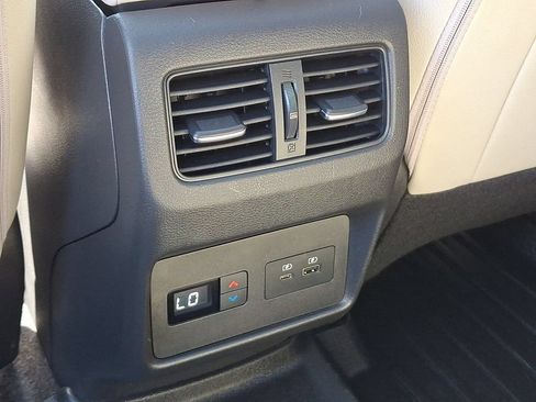 Used 2021 Nissan Rogue SL w/ Premium Package AWD/4WD image 11