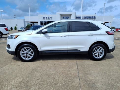 Used 2024 Ford Edge SEL w/ Convenience Package AWD/4WD image 2