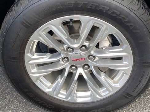 Used 2023 GMC Yukon XL SLT image 22