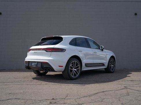 Certified 2025 Porsche Macan AWD/4WD image 7