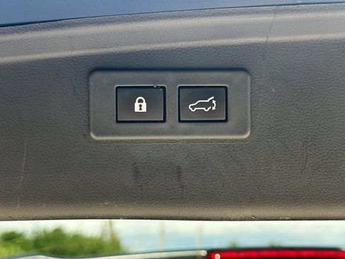 Used 2024 Subaru Outback Touring XT AWD/4WD image 14
