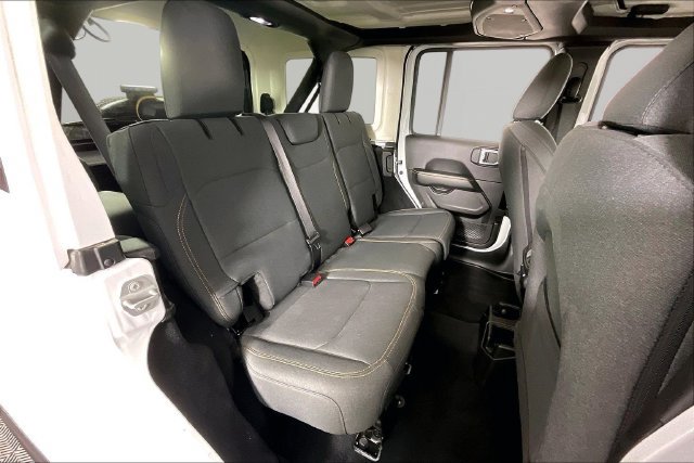 Used 2026 Jeep Wrangler Unlimited Sahara AWD/4WD image 23