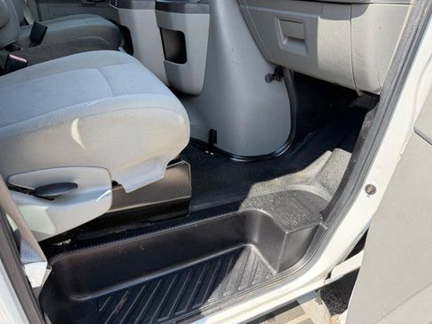 Used 2013 Ford E-250 and Econoline 250 w/ PWR Group RWD image 11