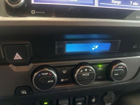 Used 2023 Toyota Tacoma TRD Off-Road image 21