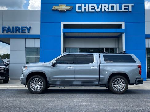 Used 2024 Chevrolet Silverado 1500 High Country AWD/4WD image 2