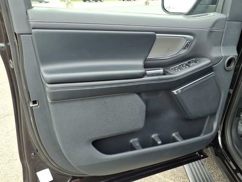 Used 2025 Ford Expedition Max Platinum AWD/4WD image 24