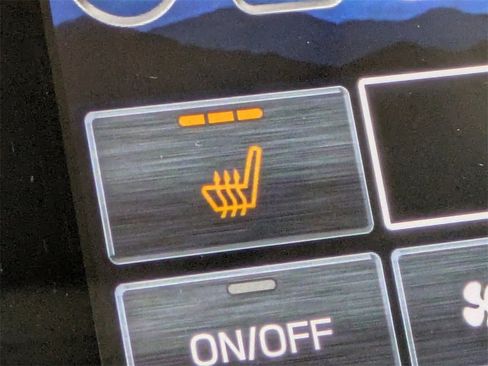 Certified 2025 Subaru Outback Limited w/ Popular Package #2 image 22