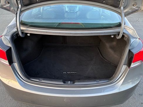 Used 2013 Hyundai Elantra Limited FWD image 12
