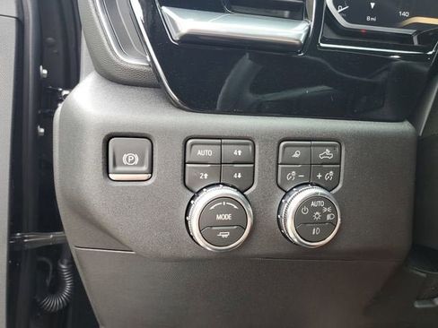 New 2026 GMC Sierra 2500 SLT w/ SLT Premium Package AWD/4WD image 31