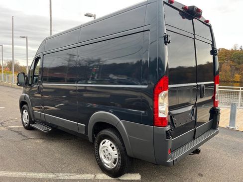 Used 2015 RAM ProMaster 2500 w/ Interior Convenience Group image 4