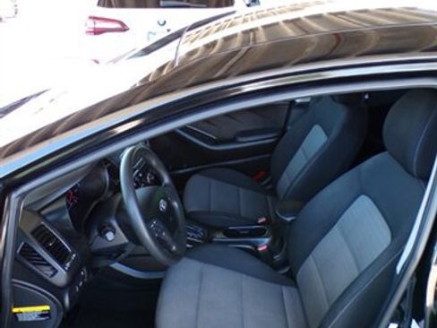 Used 2016 Kia Forte LX FWD image 15