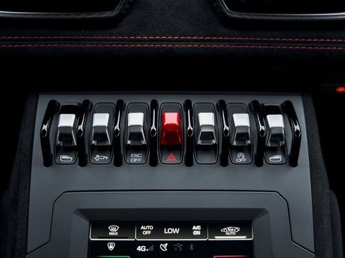 Used 2022 Lamborghini Huracan STO image 75