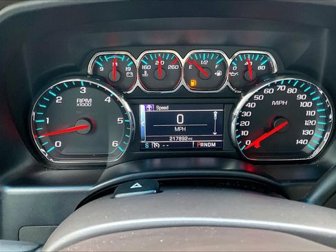 Used 2015 Chevrolet Silverado 1500 LT w/ LT Convenience Package AWD/4WD image 21