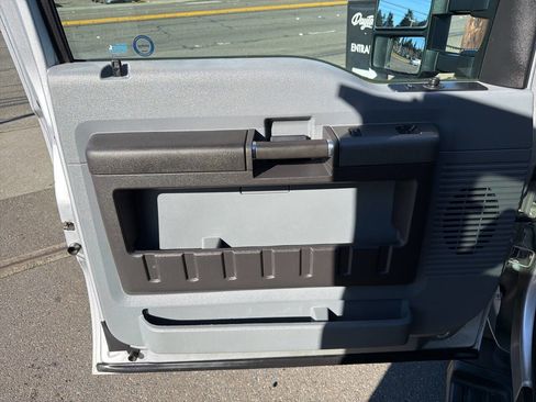 Used 2011 Ford F350 XLT w/ FX4 4X4 Off-Road Pkg image 28