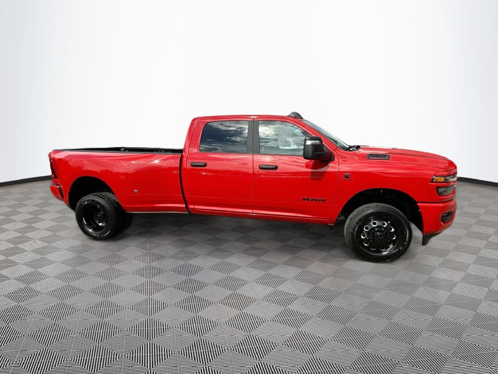 New 2027 RAM 3500 Big Horn AWD/4WD image 4