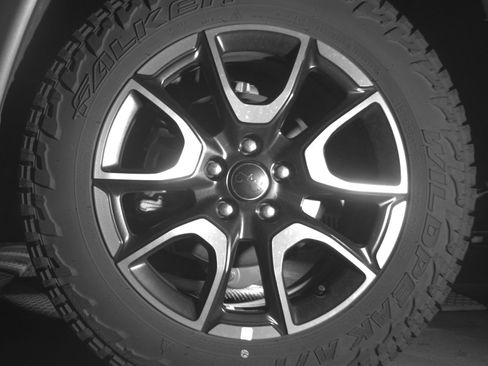 Used 2025 Jeep Compass Trailhawk image 14