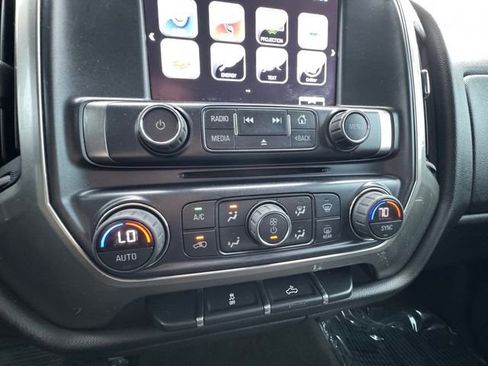 Used 2018 Chevrolet Silverado 1500 LT w/ LT Eassist Package image 10