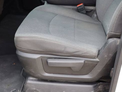Used 2024 RAM 2500 Tradesman w/ Chrome Appearance Group AWD/4WD image 14