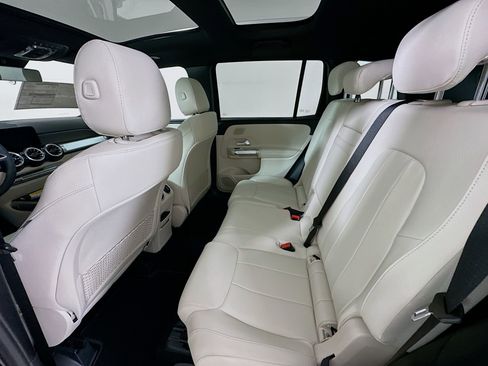 New 2026 Mercedes-Benz GLB 250 4MATIC image 26
