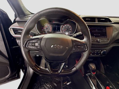 Used 2022 Chevrolet TrailBlazer RS FWD image 13