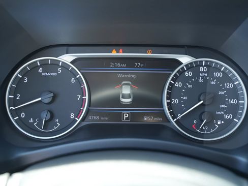 Used 2025 Nissan Sentra SR FWD image 25
