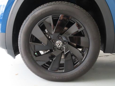 New 2026 Volkswagen Atlas Cross Sport SE FWD image 28