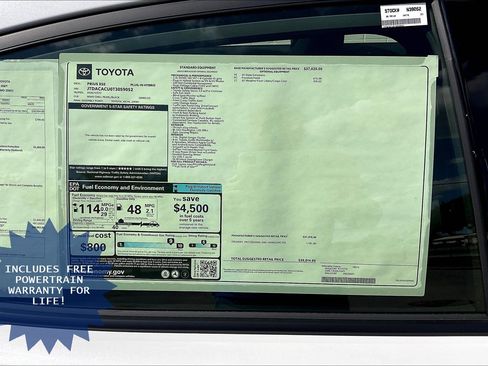 New 2026 Toyota Prius Plug-In Hybrid FWD image 18