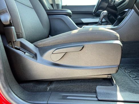 Used 2018 Chevrolet Colorado LT w/ LT Convenience Package RWD image 26