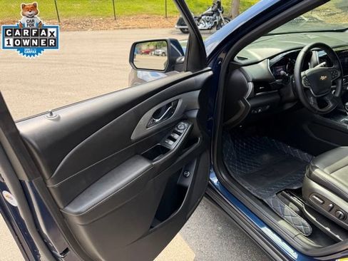 Used 2023 Chevrolet Traverse LT AWD/4WD image 12