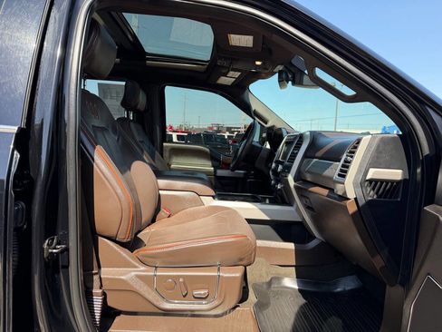 Used 2017 Ford F250 King Ranch w/ FX4 Off-Road Package AWD/4WD image 60