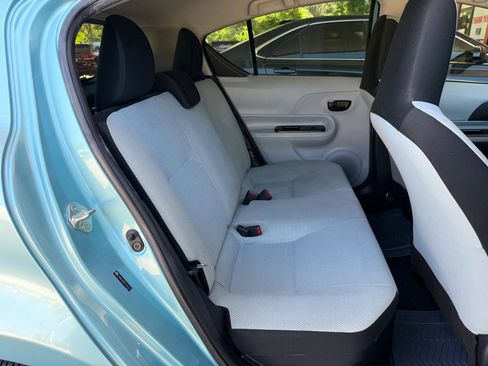 Used 2014 Toyota Prius C One FWD image 11