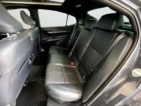 Used 2025 Toyota Camry XSE FWD image 19