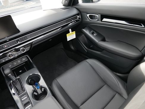 Certified 2025 Honda Civic Sport Touring image 11