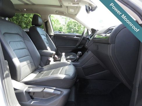 Used 2018 Volkswagen Tiguan SEL Premium AWD/4WD image 13