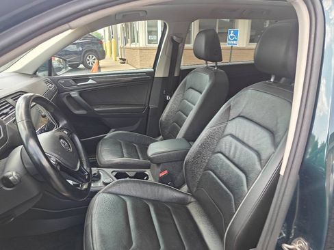 Used 2019 Volkswagen Tiguan SEL Premium AWD/4WD image 9