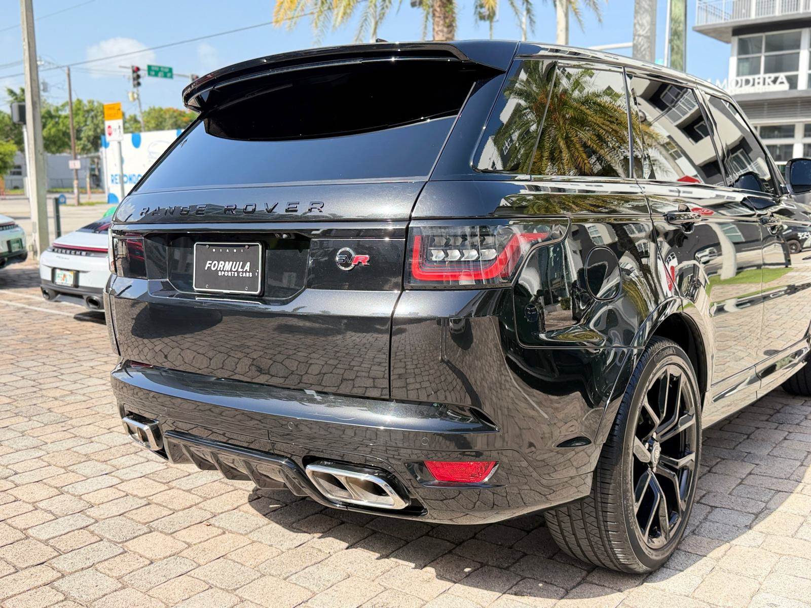 Used 2022 Land Rover Range Rover Sport SVR AWD/4WD image 9