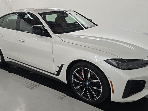 Used 2023 BMW i4 eDrive40 w/ M Sport Package RWD image 3