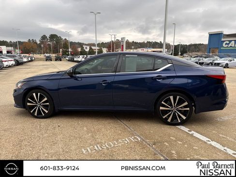 Used 2021 Nissan Altima 2.5 SR image 16