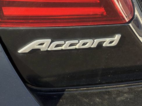 Used 2017 Honda Accord EX-L image 9