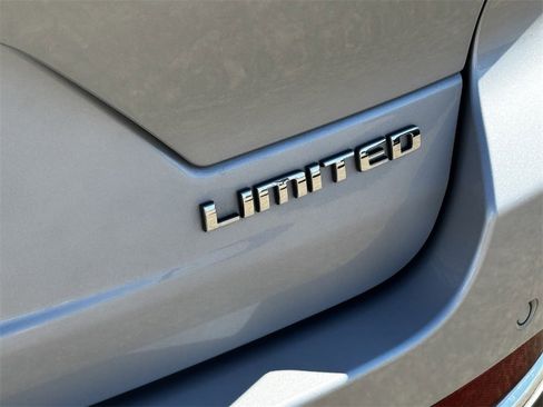 Used 2022 Jeep Grand Cherokee Limited w/ Trailer Tow Prep Group (B) image 12