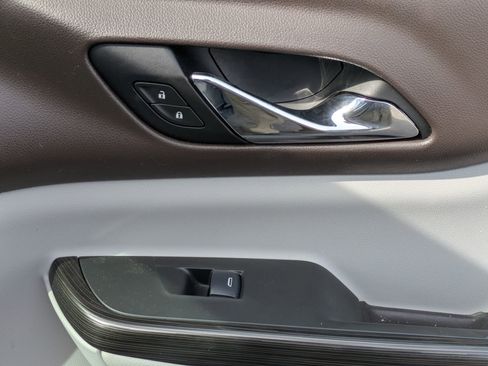 Used 2017 GMC Acadia SLT image 41