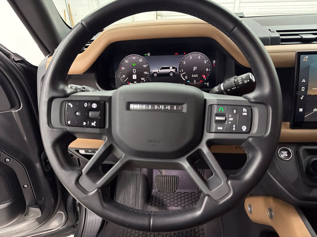 Used 2025 Land Rover Defender 110 X-Dynamic SE AWD/4WD image 16