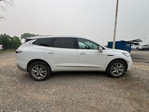 Used 2024 Buick Enclave Essence w/ Experience Buick Package AWD/4WD image 4