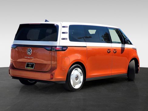 New 2025 Volkswagen ID. Buzz 1st Edition image 4