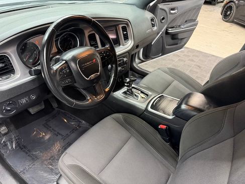 Used 2022 Dodge Charger SXT RWD image 31