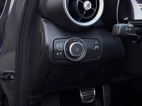 Used 2024 Alfa Romeo Giulia Ti image 19