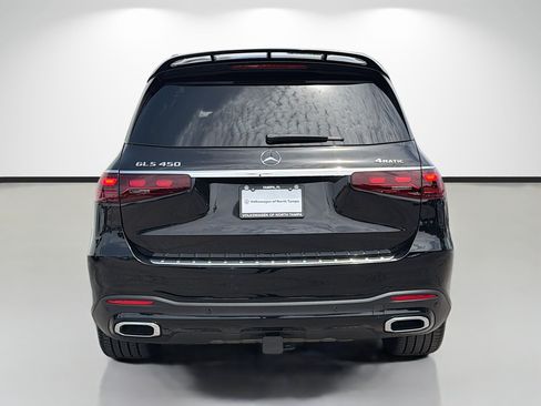 Used 2025 Mercedes-Benz GLS 450 4MATIC image 4