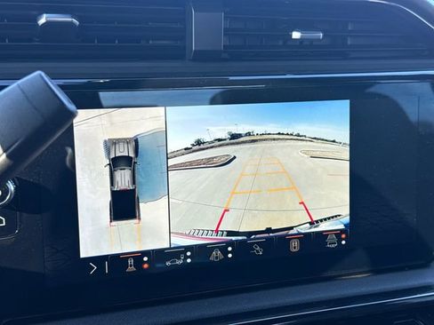 Used 2024 GMC Sierra 2500 AT4 w/ Max Trailering Package image 24